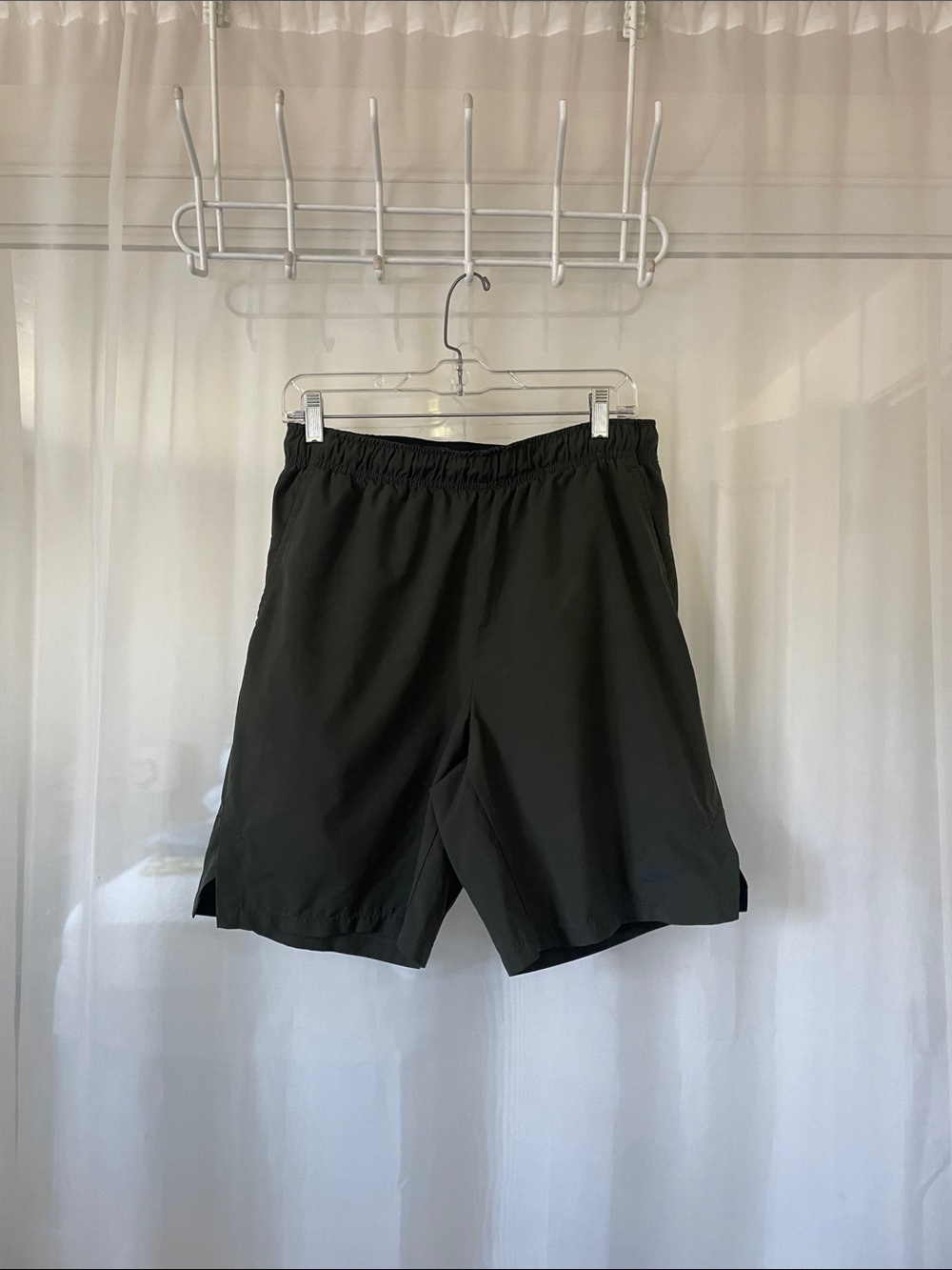 Men’s Nike Dri-Fit Dark Olive Athletic Shorts in size M